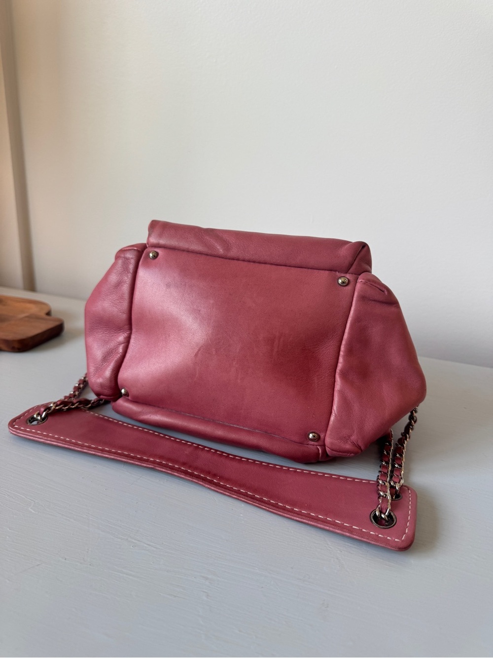CHANEL Pink Leather Mini Shoulder Bag with Chain Strap - Picture 3 of 7